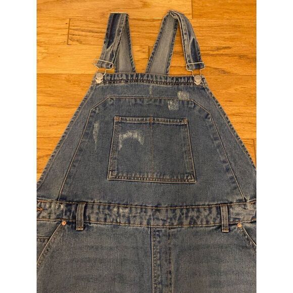 NWT Wild Fable women's Distressed Denim Overall Shorts Adjustable Straps sz XXL - Picture 4 of 10